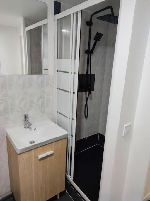 Épinay-sur-Seine Grand Studio Cosy Proche Paris מראה חיצוני תמונה