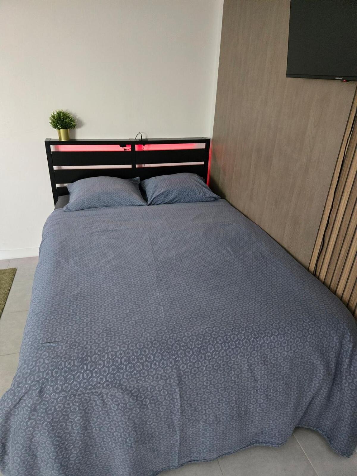 Épinay-sur-Seine Grand Studio Cosy Proche Paris מראה חיצוני תמונה